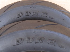 DURO モンキー用タイヤ