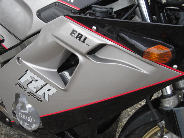 FZR250 (88モデル)