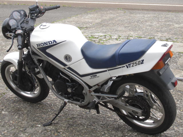 売約済み】ホンダ VT250Zが入荷しました。 - バイクパーツのジャンク 
