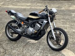 カワサキ　バリオスが入荷しました。